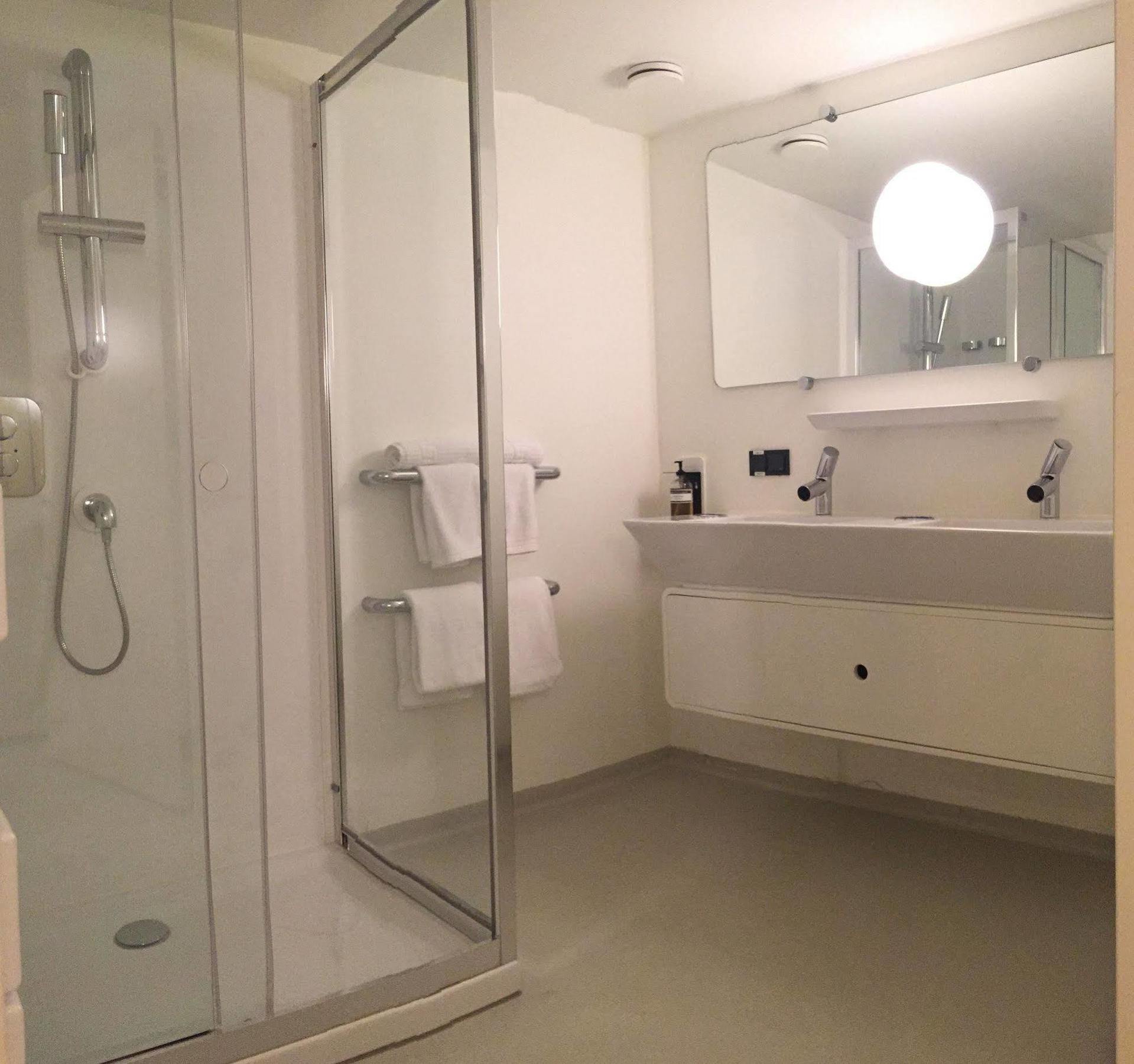 Urban Residences Aparthotel 4*